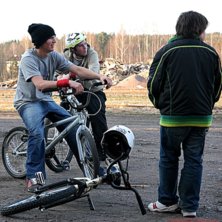 En bild p&aring; mig daniel &aring; en kidd som st&aring;r med ry. Photo: Andreas Hansson. Rider: Johan Lilja.