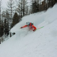 Grym &aring;kning i LE LAVANCHER med 30cm nytt!!. Photo: Karin Lindgren. Rider: Robert Hortlund.