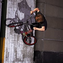 wallride vid willys. Photo: hugo ljungquist. Rider: elias modigs.