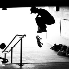 Promo-bild med n&aring;gra &aring;r p&aring; nacken f&ouml;r Dirty Sk. Photo: Marcus R&ouml;nne. Rider: Dirty Skateboards.