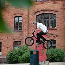 180 under soptunnan. Photo: Simon Lindberg. Rider: Henrik Westlund.