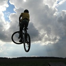 Photo: Oskar Larsson. Rider: Emil Larsson.