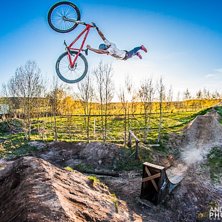 superseat. Rider: Simon Johansson.
