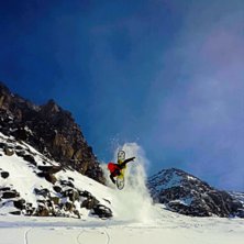 Backflip, sol och nysn&ouml;. Photo: H&aring;kan Bols&ouml;y. Rider: Alfred Bols&ouml;y.