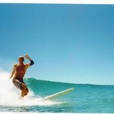 Klassisk longboardsession med Burleigh Heads i hor. Photo: Jonas Claesson. Rider: Adam Forslund.