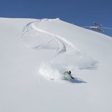 Massor av sn&ouml; i Kaprun. 
@leder. Rider: Leder.