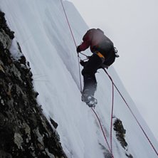 P&aring;sk i Viterskalsstugan, kl&auml;ttring i b&auml;ckravine. Photo: Ronnie Magnusson. Rider: Chatarina Larson.