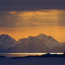 Et lite stykke Norge: Klokken 05:00, solen stiger . Photo: Sverre F. Hj&oslash;rnevik.