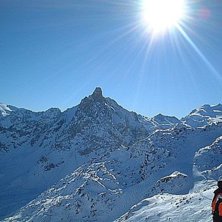 en bild fr&aring;n ett berg i Les Trois Vall&eacute;es....var. Photo: Olle Svensson. Rider: ok&auml;nd.